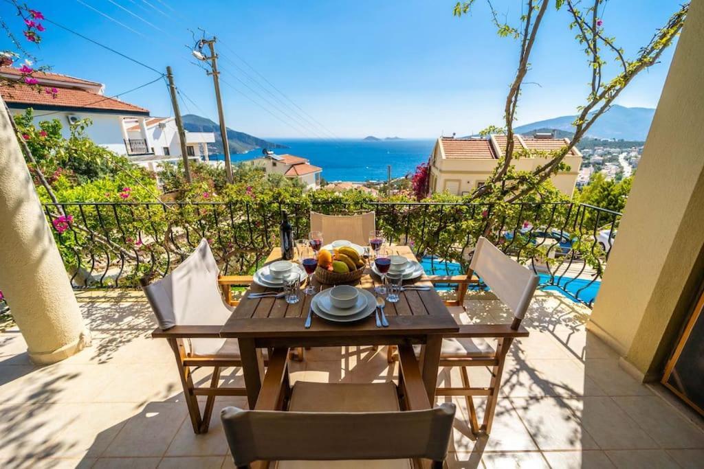 Azure Apartment With Sea View In Калкан Екстер'єр фото