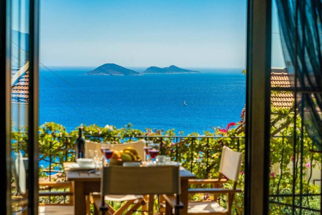 Azure Apartment With Sea View In Калкан Екстер'єр фото